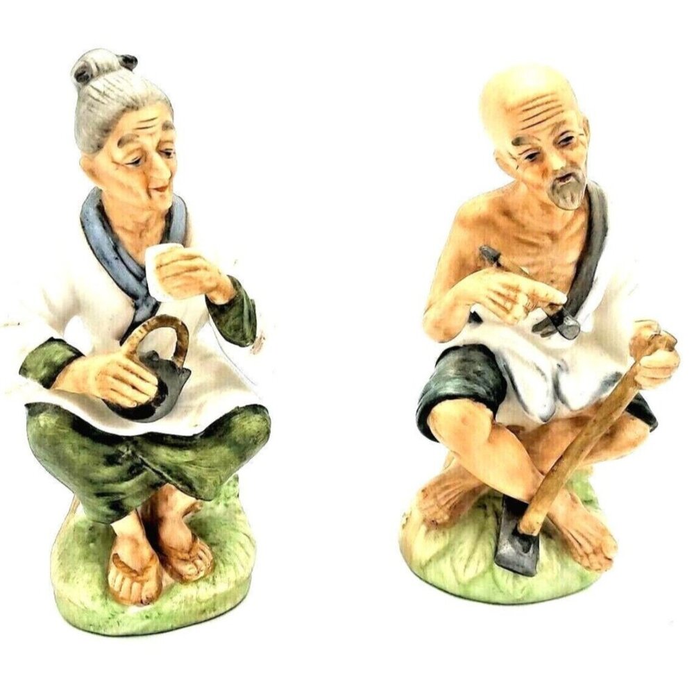 Napcoware Asian Figurines Seated Japanese Old Couple Japan 6 inches Tall C5463